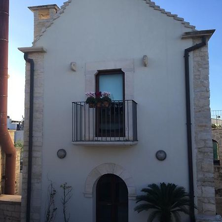 דירות ג'ובינאצו Casa Torre Di Mactheus Petraro מראה חיצוני תמונה
