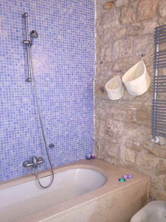 דירות ג'ובינאצו Casa Torre Di Mactheus Petraro מראה חיצוני תמונה