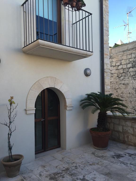 דירות ג'ובינאצו Casa Torre Di Mactheus Petraro מראה חיצוני תמונה