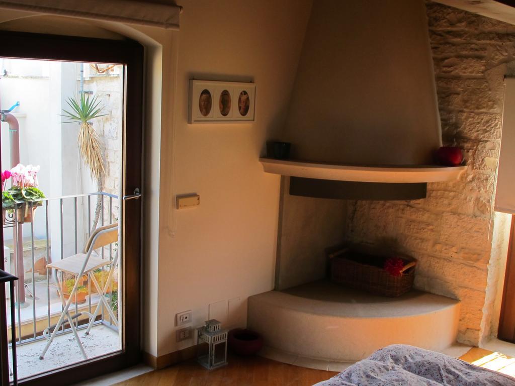 דירות ג'ובינאצו Casa Torre Di Mactheus Petraro מראה חיצוני תמונה