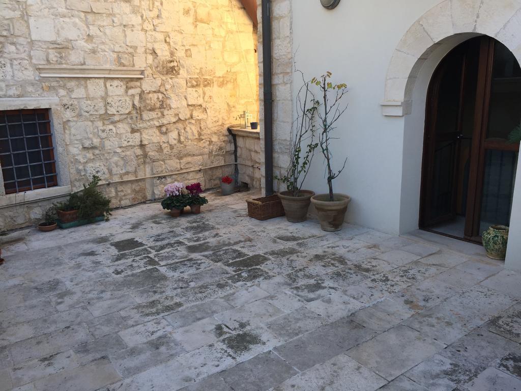 דירות ג'ובינאצו Casa Torre Di Mactheus Petraro מראה חיצוני תמונה