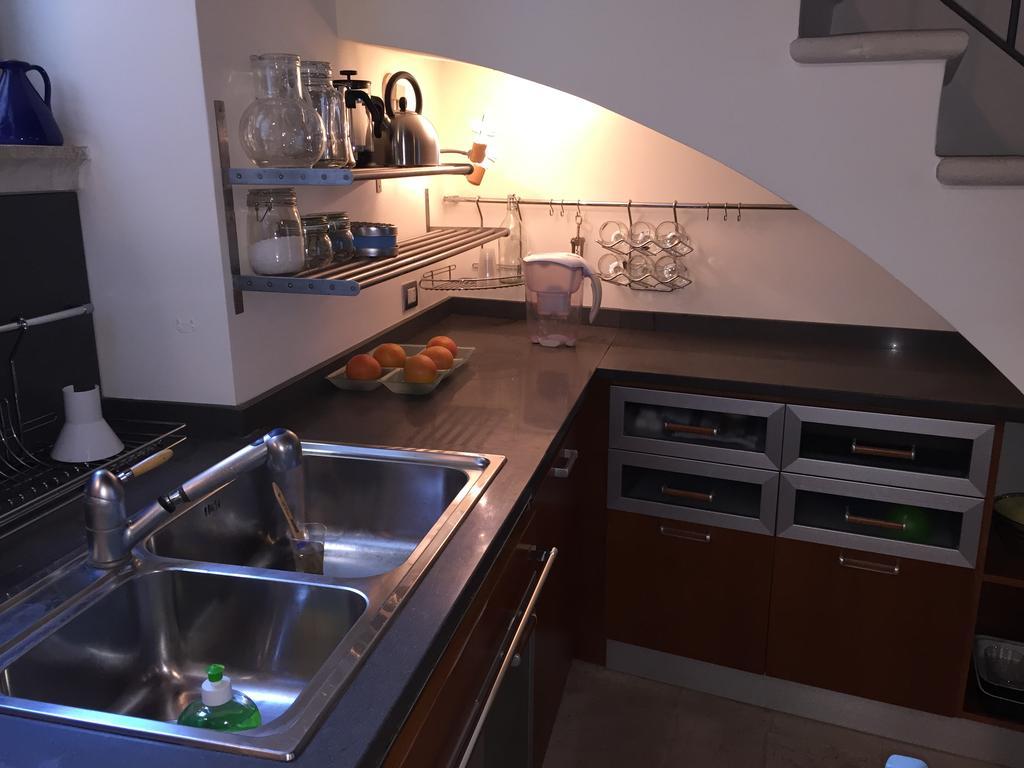 דירות ג'ובינאצו Casa Torre Di Mactheus Petraro מראה חיצוני תמונה
