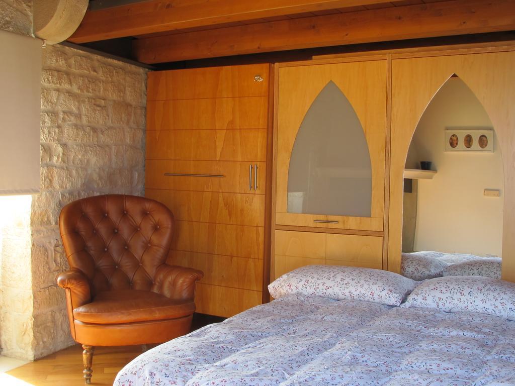 דירות ג'ובינאצו Casa Torre Di Mactheus Petraro מראה חיצוני תמונה