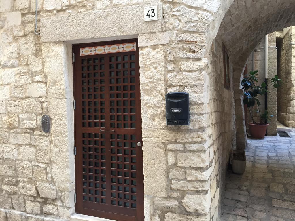 דירות ג'ובינאצו Casa Torre Di Mactheus Petraro חדר תמונה