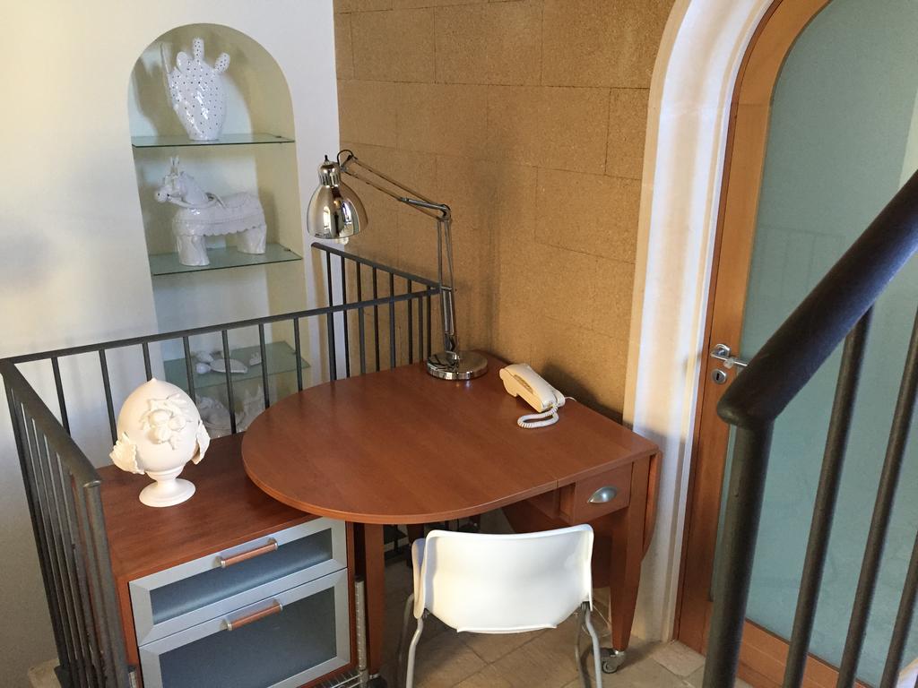 דירות ג'ובינאצו Casa Torre Di Mactheus Petraro מראה חיצוני תמונה